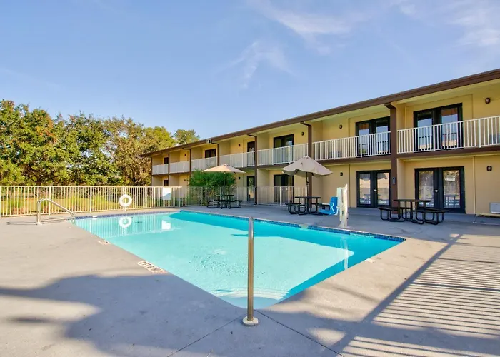 Clearwater Hotel